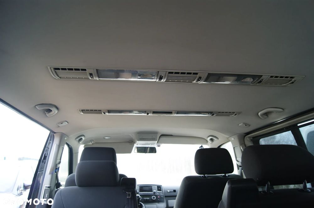 Volkswagen Multivan - 24