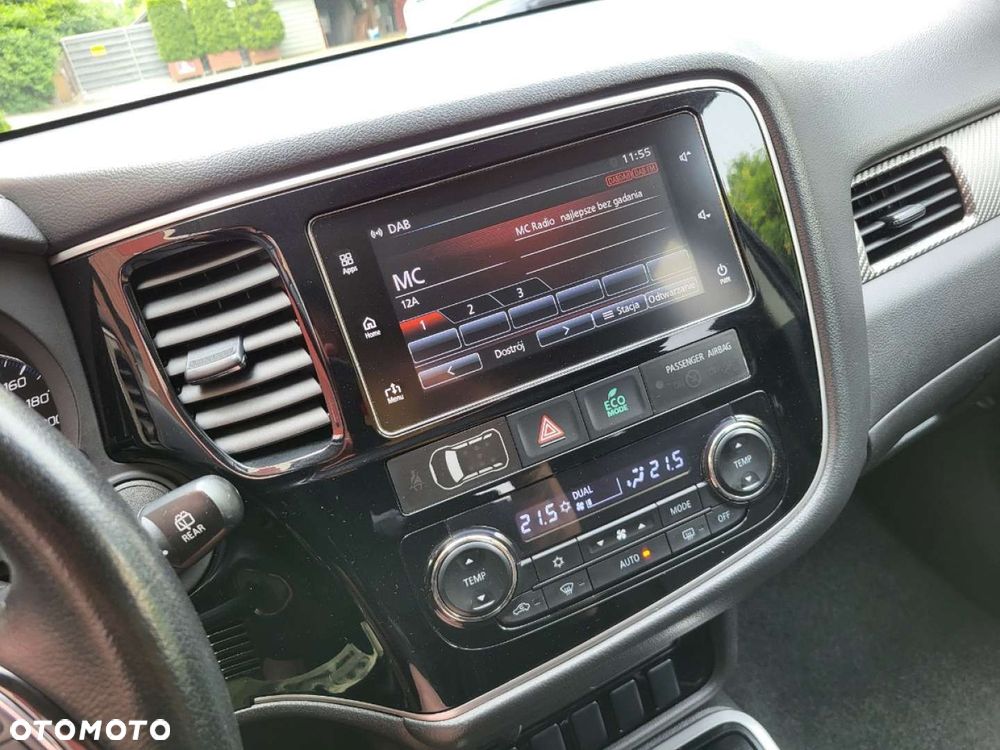 Mitsubishi Outlander - 11