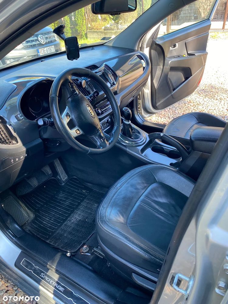 Kia Sportage 2.0 CRDI 4WD Attract - 11