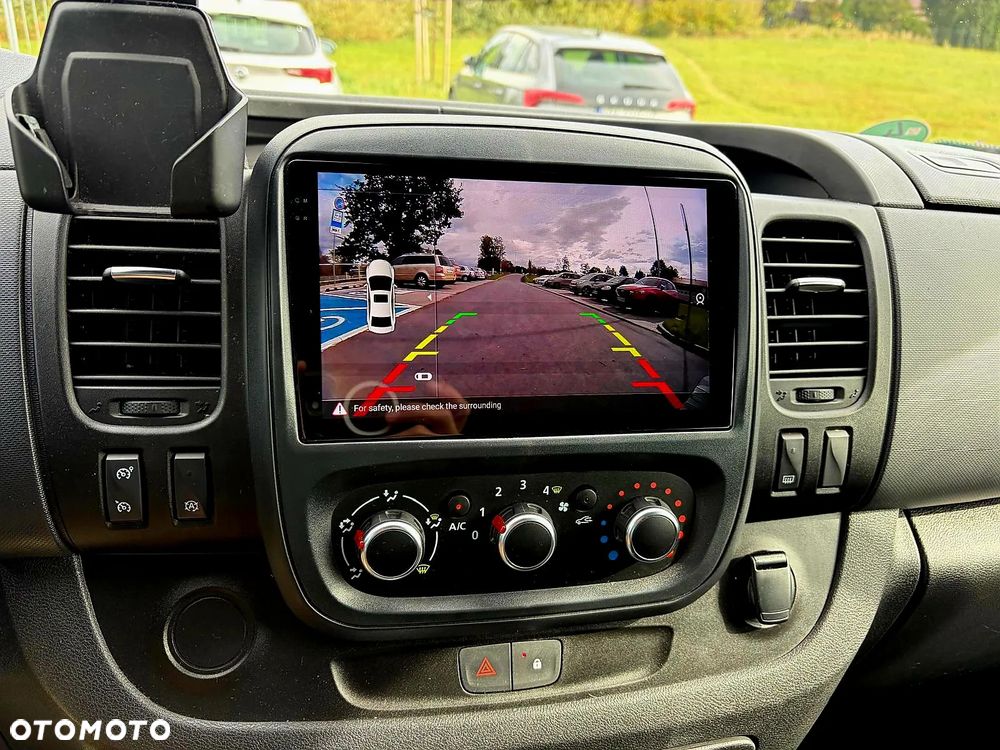Renault Trafic - 23