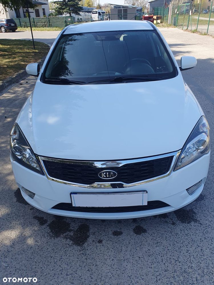 Kia Ceed 1.4 CVVT Attract - 4