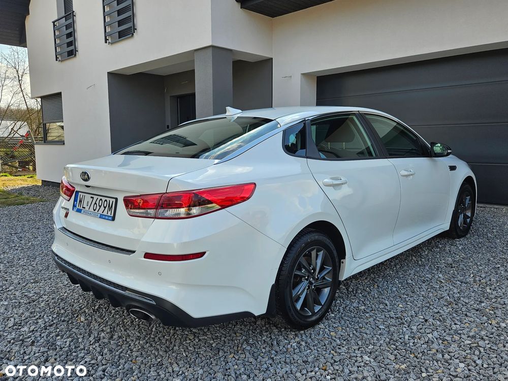 Kia Optima 2.0 M - 6
