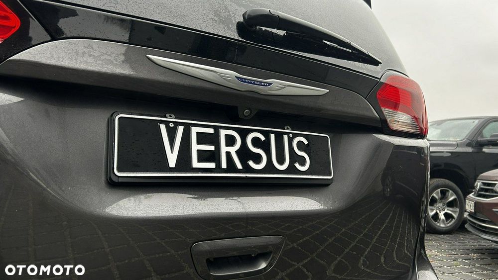 Chrysler Pacifica - 25