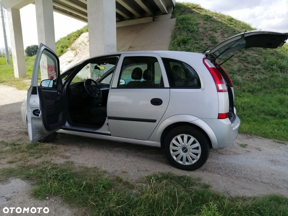 Opel Meriva 1.6 16V Cosmo - 10