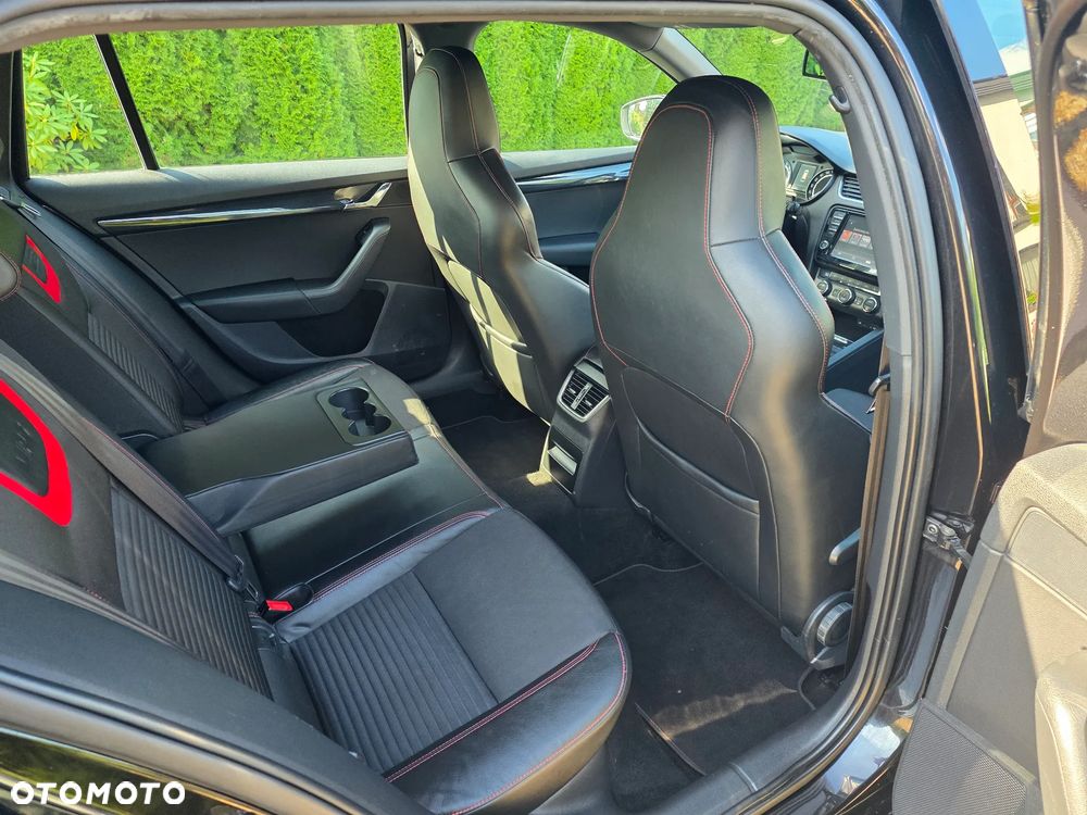 Skoda Octavia 2.0 TDI DSG RS - 15