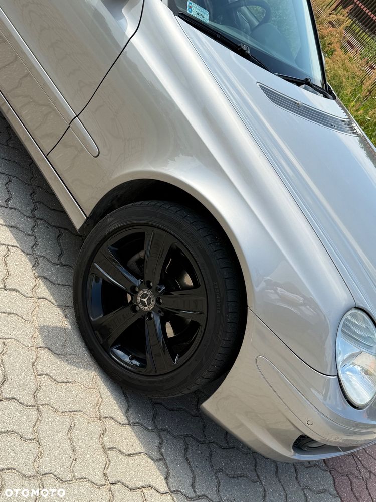 Mercedes-Benz Klasa E 280 CDI 4-Matic Classic - 22