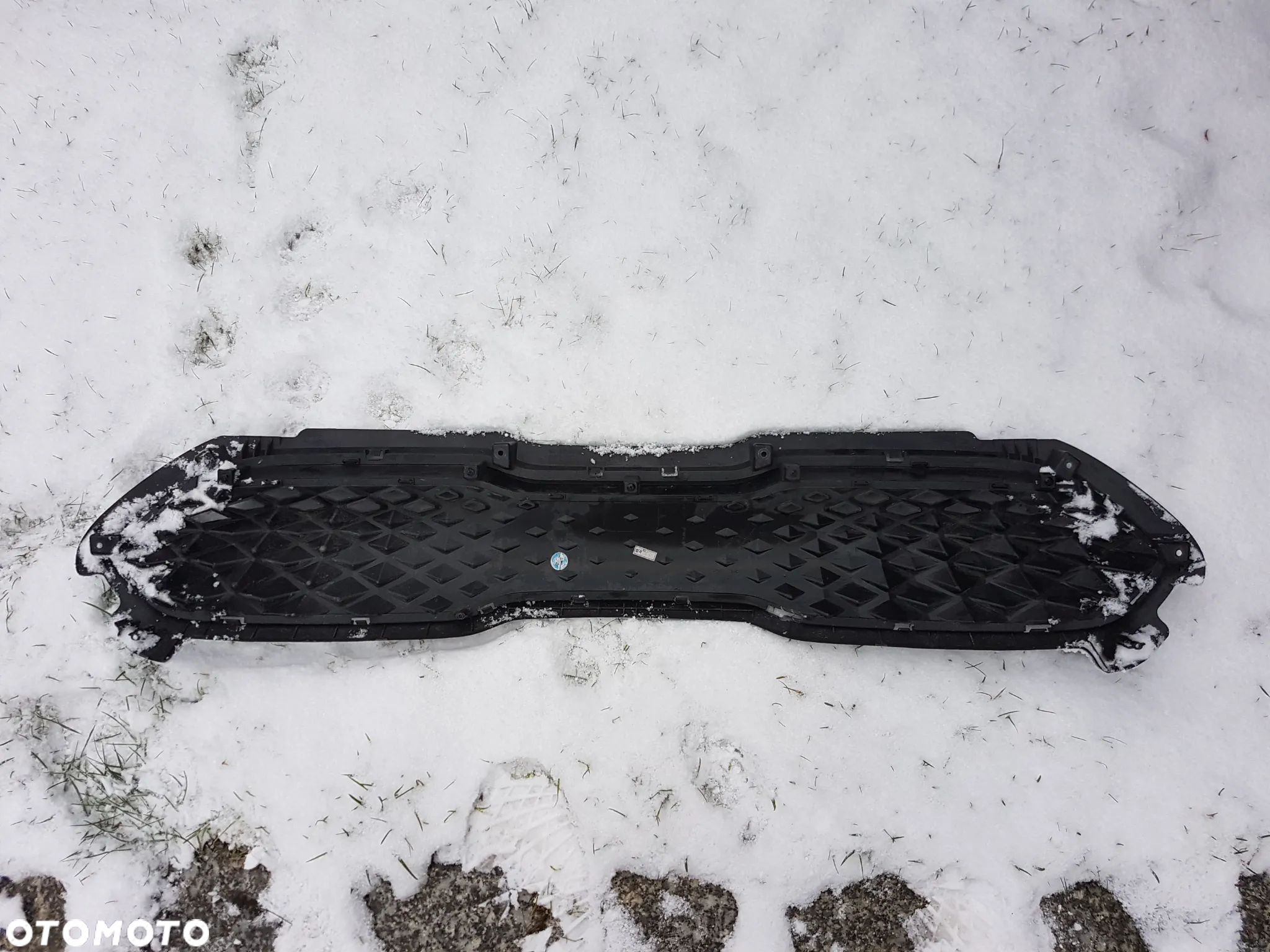 KIA NIRO LIFT 18- GRILL ATRAPA - 2