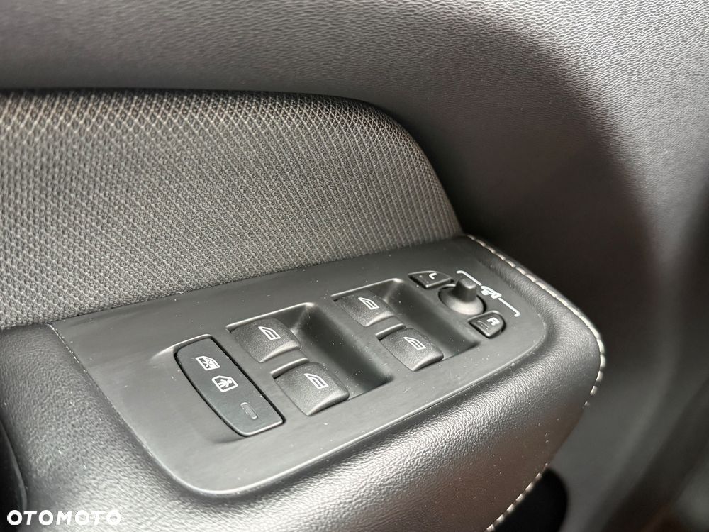 Volvo XC 60 - 18