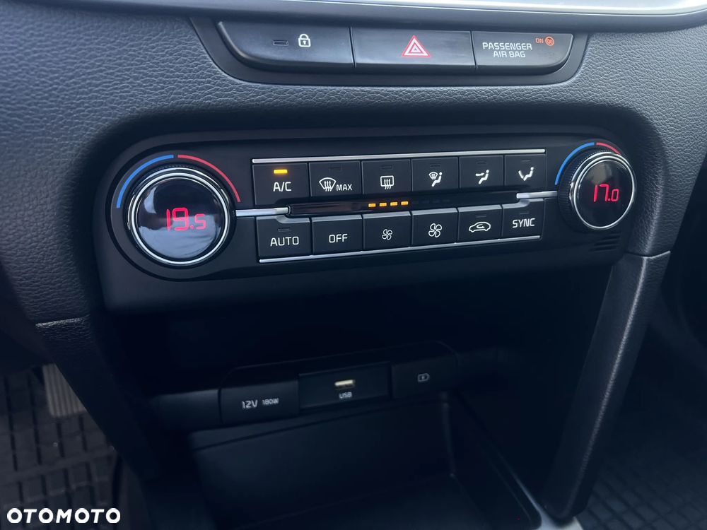 Kia Ceed 1.5 T-GDI M - 23