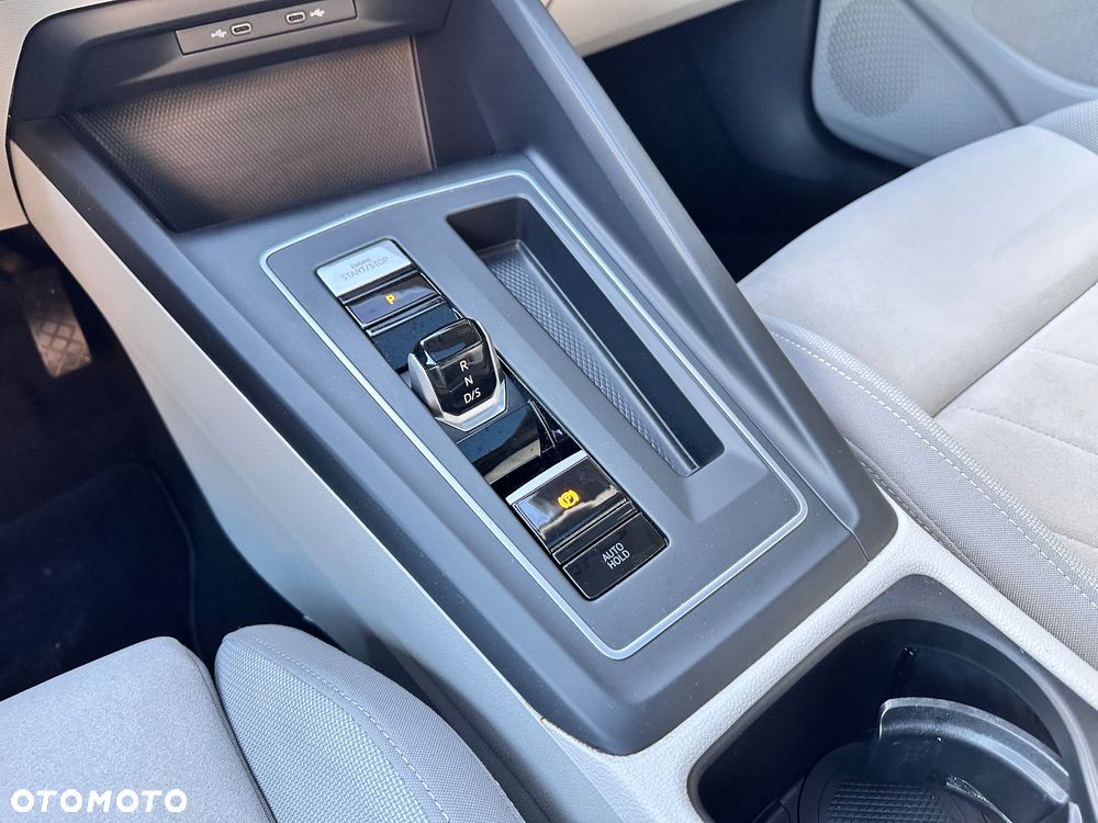 Volkswagen Golf 2.0 TDI SCR DSG Style - 23