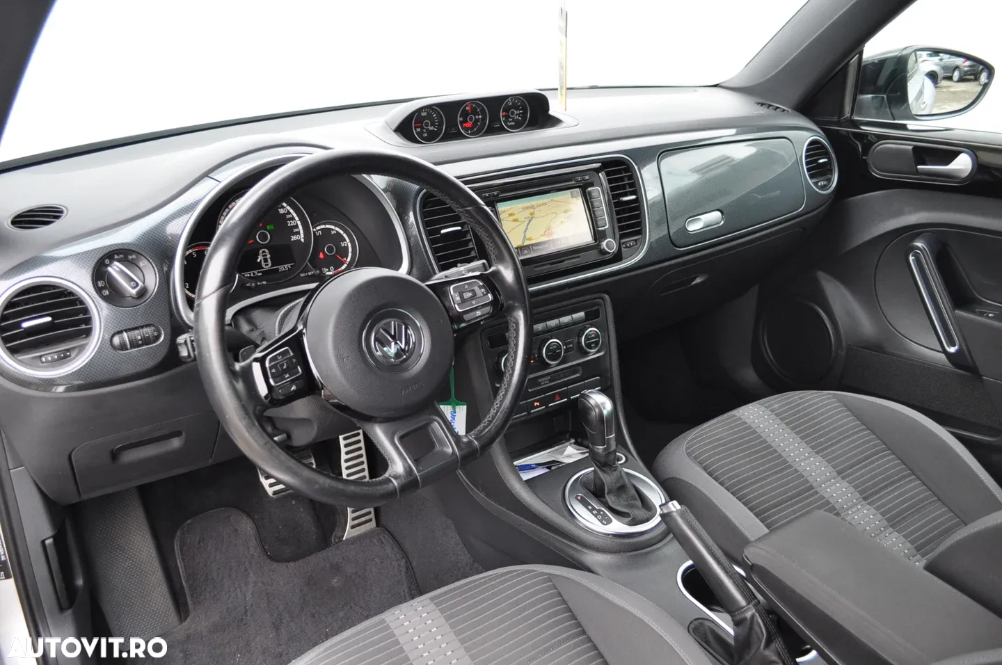 Volkswagen Beetle 2.0 TDI DSG6 Sport - 10