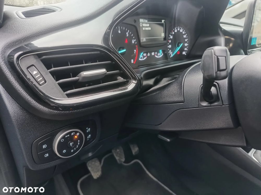 Ford Fiesta 1.0 EcoBoost S&S TITANIUM - 19