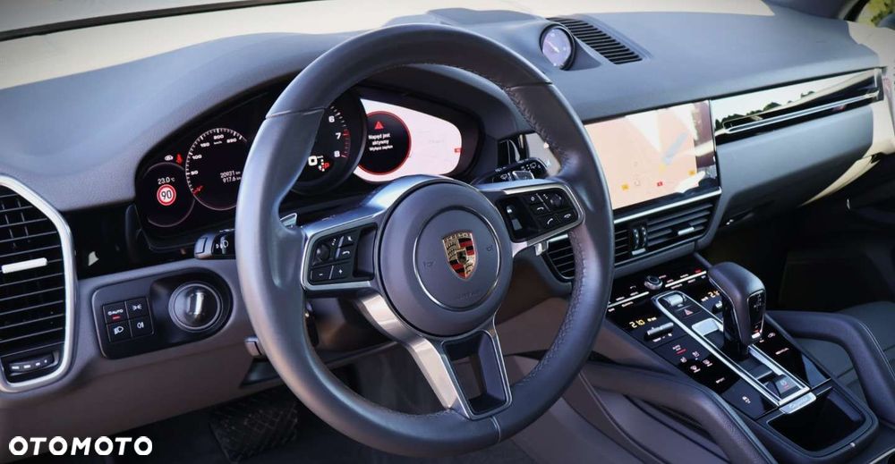 Porsche Cayenne - 12