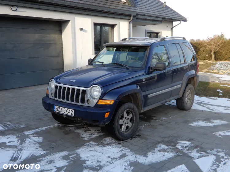 Jeep Liberty 2.8 CRD 4x4 - 8