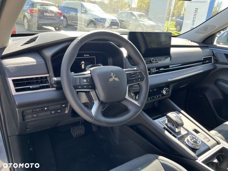 Mitsubishi Outlander - 8