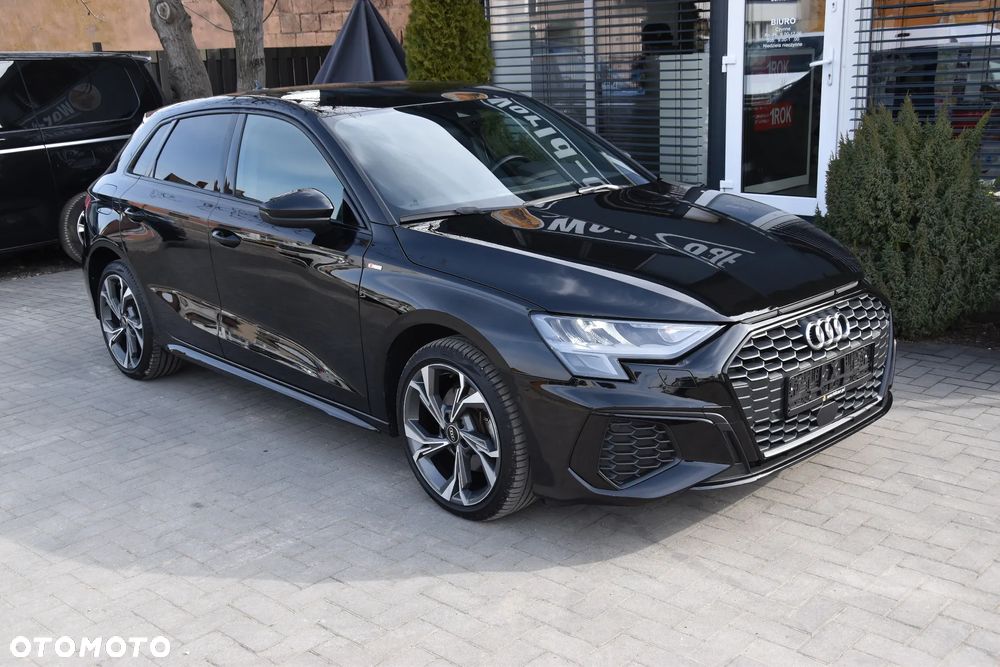 Audi A3 Sportback 40 TFSIe S tronic S line - 3