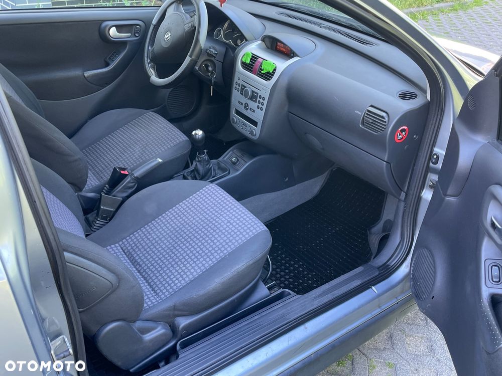 Opel Corsa - 8