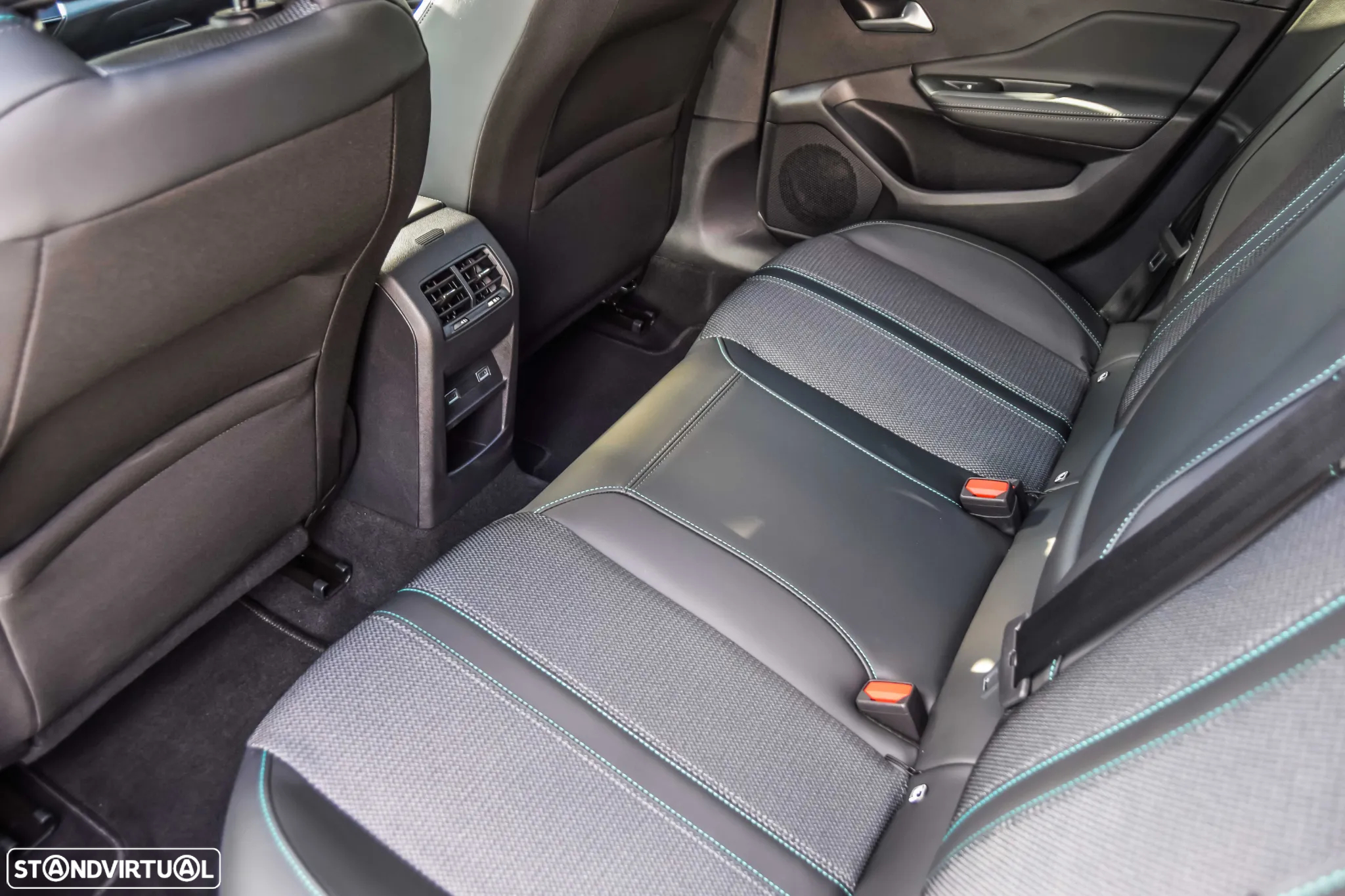 Peugeot 308 SW 1.5 BlueHDi Allure Pack EAT8 - 13
