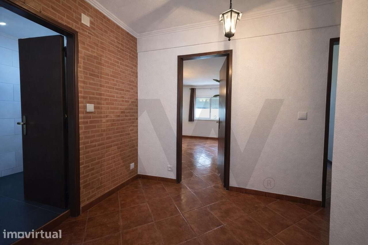 Apartamento T2 em Alcoitão – Luminoso, Funcional e com Excelente Local - Grande imagem: 4/15
