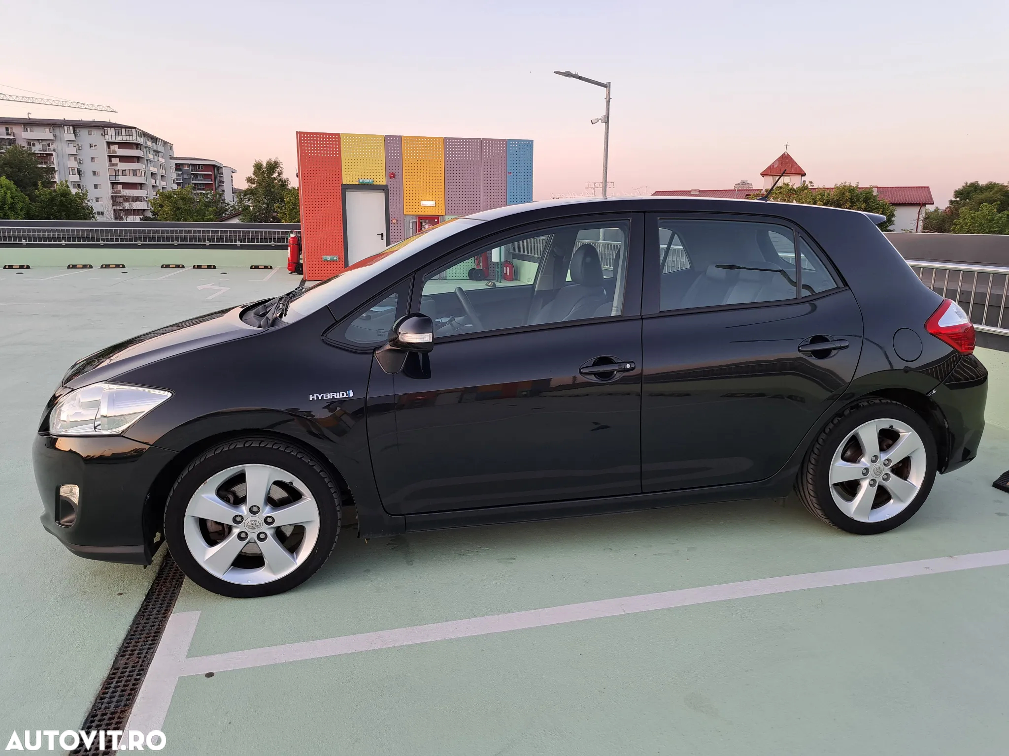 Toyota Auris 1.8 L VVT-i Hybrid Luna - 4