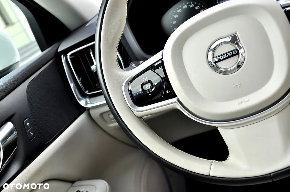 Volvo V60 D4 Inscription - 21