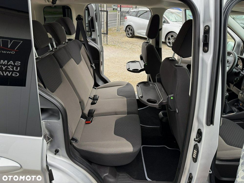 Ford Tourneo Courier 1.0 EcoBoost S&S Titanium - 21