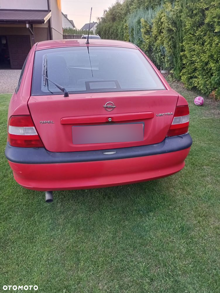 Opel Vectra 1.6 - 3