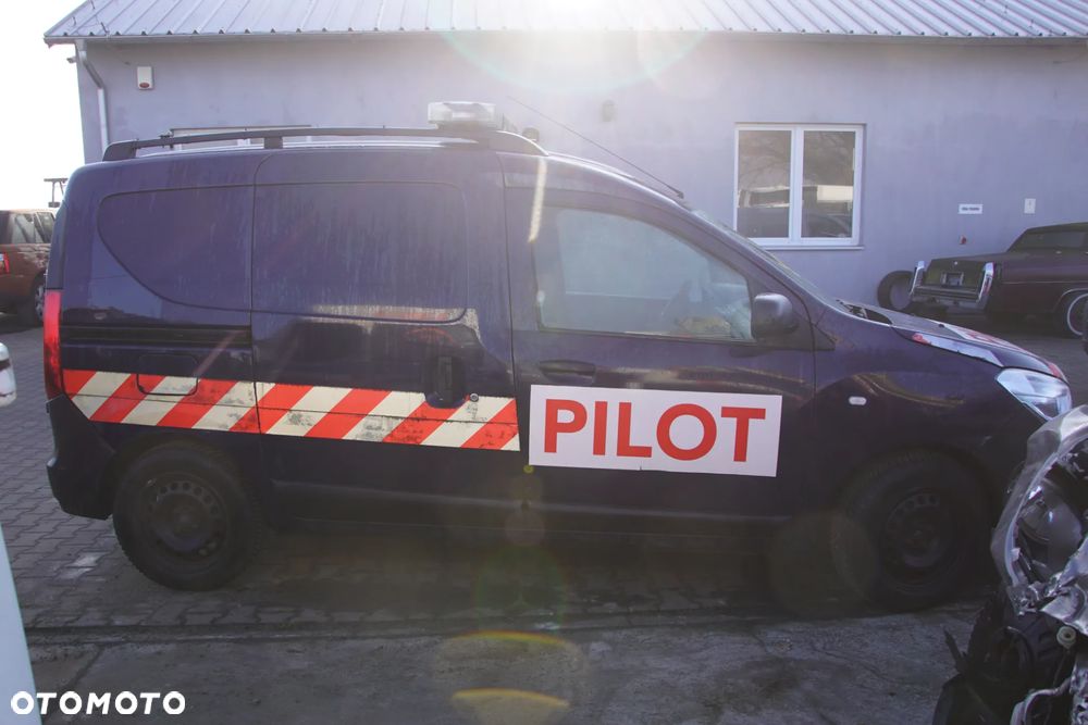 Auto na części - Dacia Dokker 1.5 DCI 75 KM K9K612 JR5341 OVD42 2016R Silnik Skrzynia Drzwi Maska Błotnik Zderzak Lampa Lusterko Klamka Deska Kokpit Sterownik Moduł Czujnik Licznik Panel Kierownica - 6