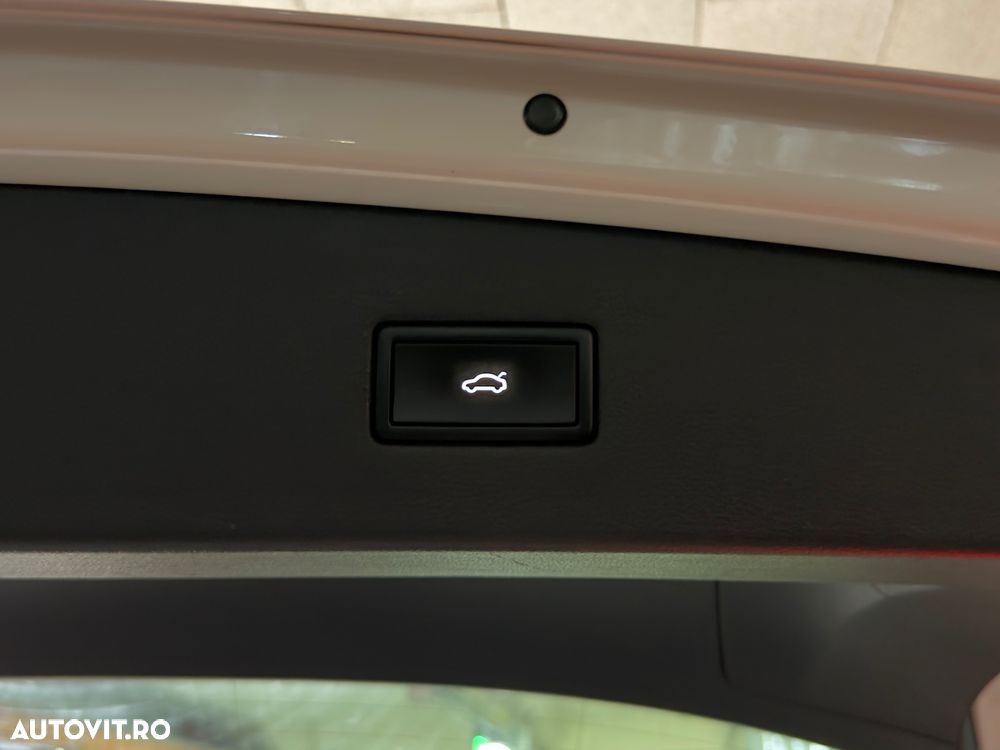 Volkswagen Tiguan 2.0 TDI SCR 4MOTION DSG Elegance - 20