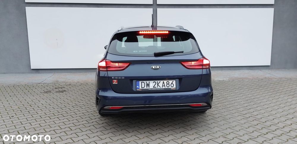Kia Ceed - 4