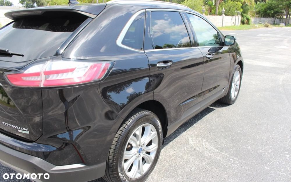 Ford Edge - 5