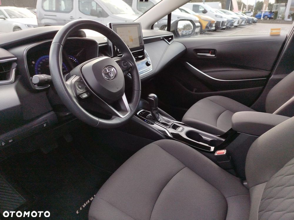 Toyota Corolla - 10