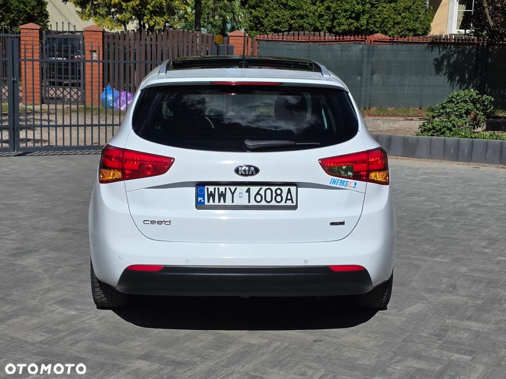 Kia Ceed 1.6 CRDi 128 Platinum Edition - 14