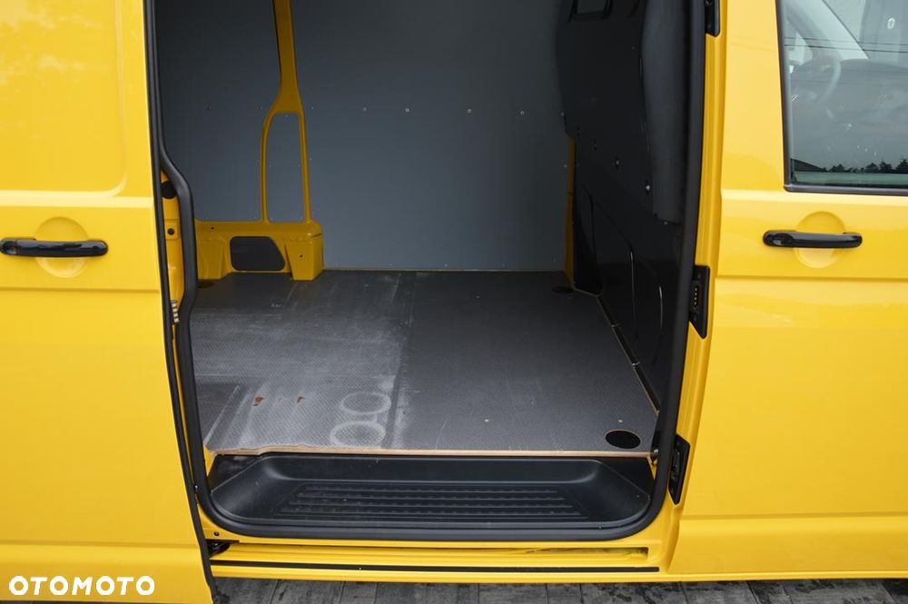 Volkswagen Transporter - 31