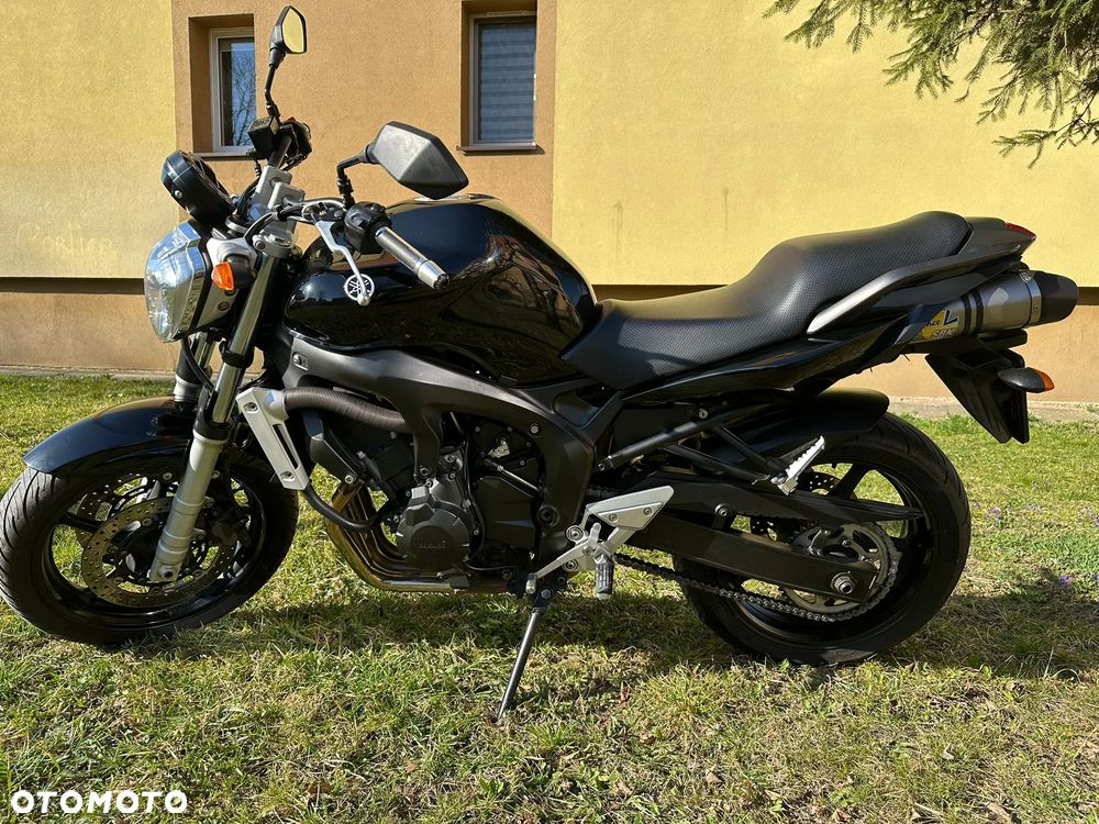 Yamaha FZ6 - 1