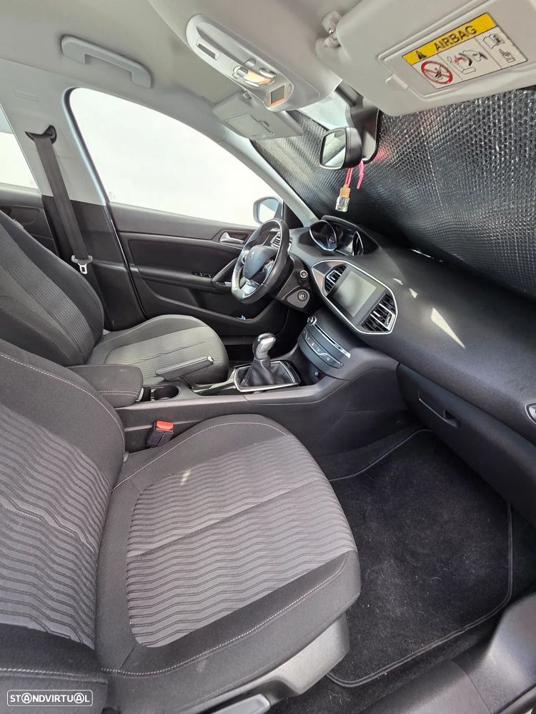 Peugeot 308 1.6 HDi Active - 8