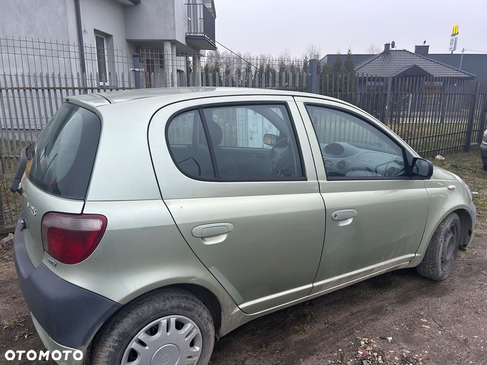 Toyota Yaris 1.0 Base - 3