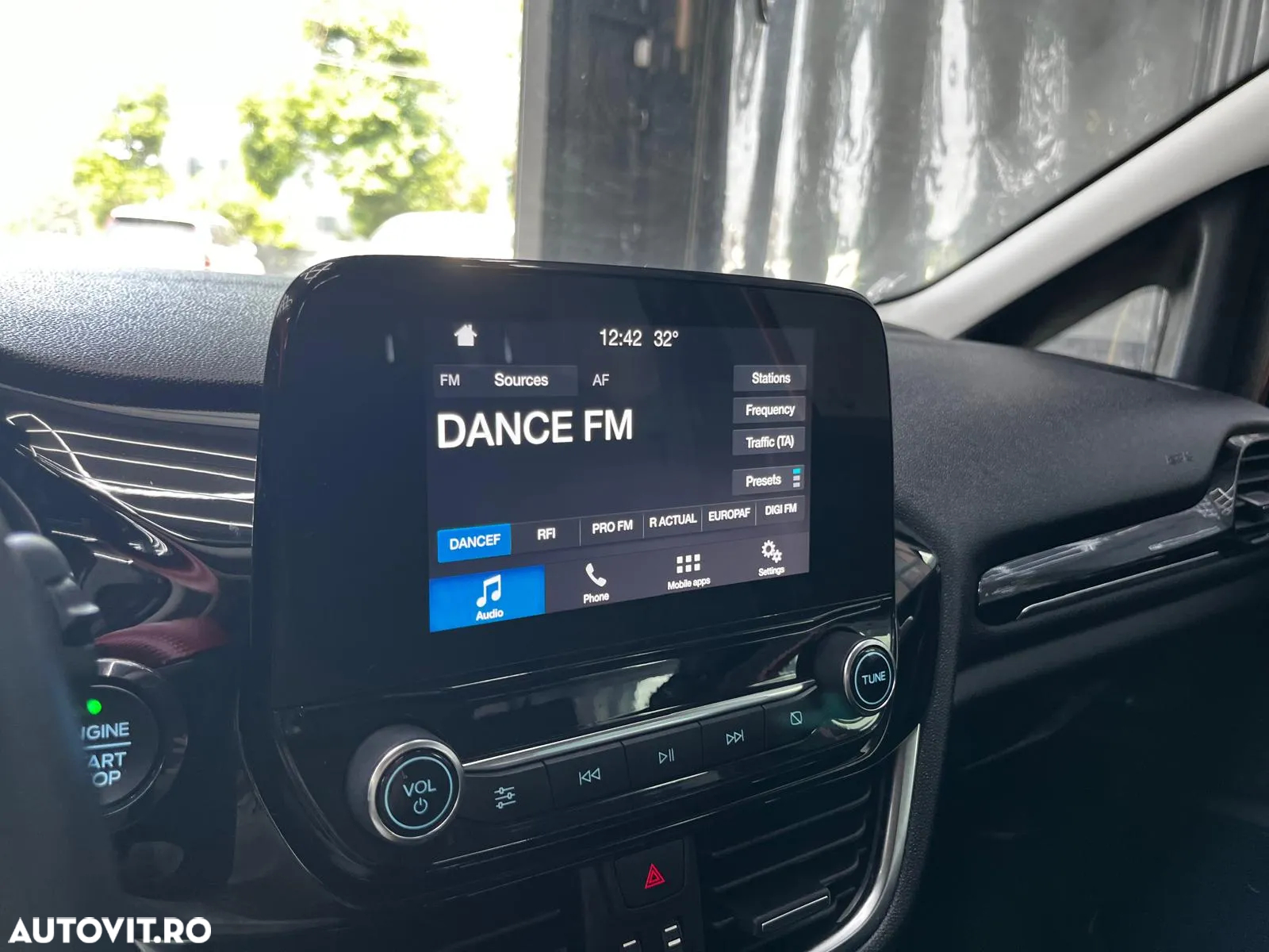 Ford Fiesta 1.0 EcoBoost Powershift Trend - 12