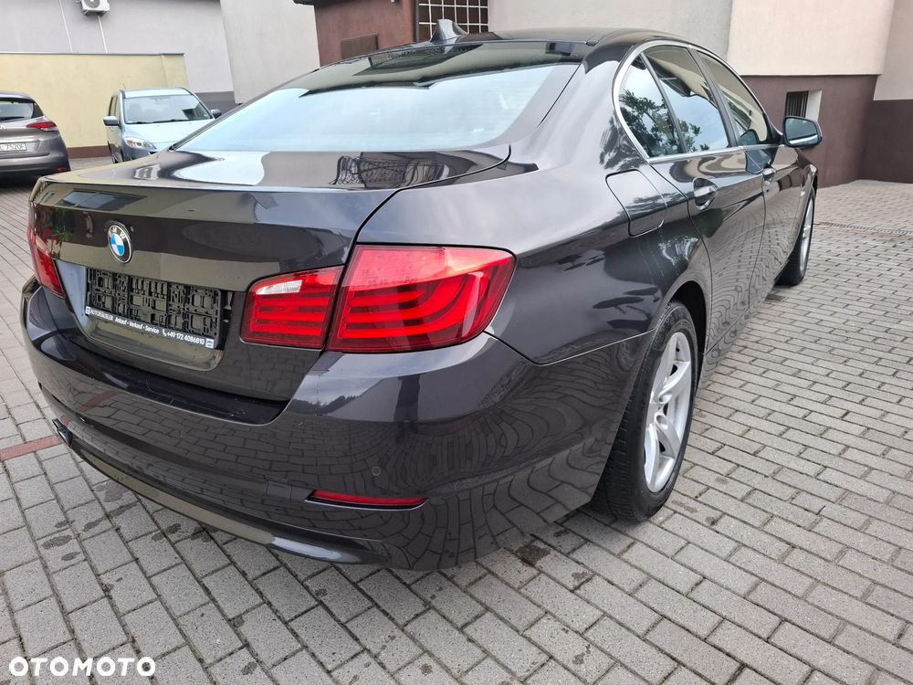 BMW Seria 5 2011 photo 3