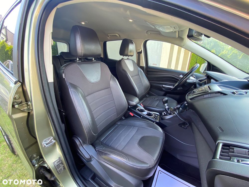 Ford Kuga 2.0 TDCi Titanium - 34