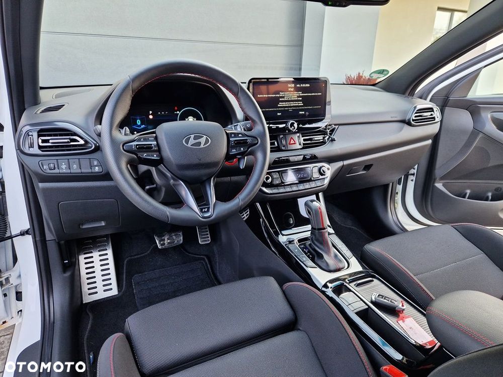 Hyundai i30 1.5 T-GDI 48V-Hybrid DCT Advantage - 13