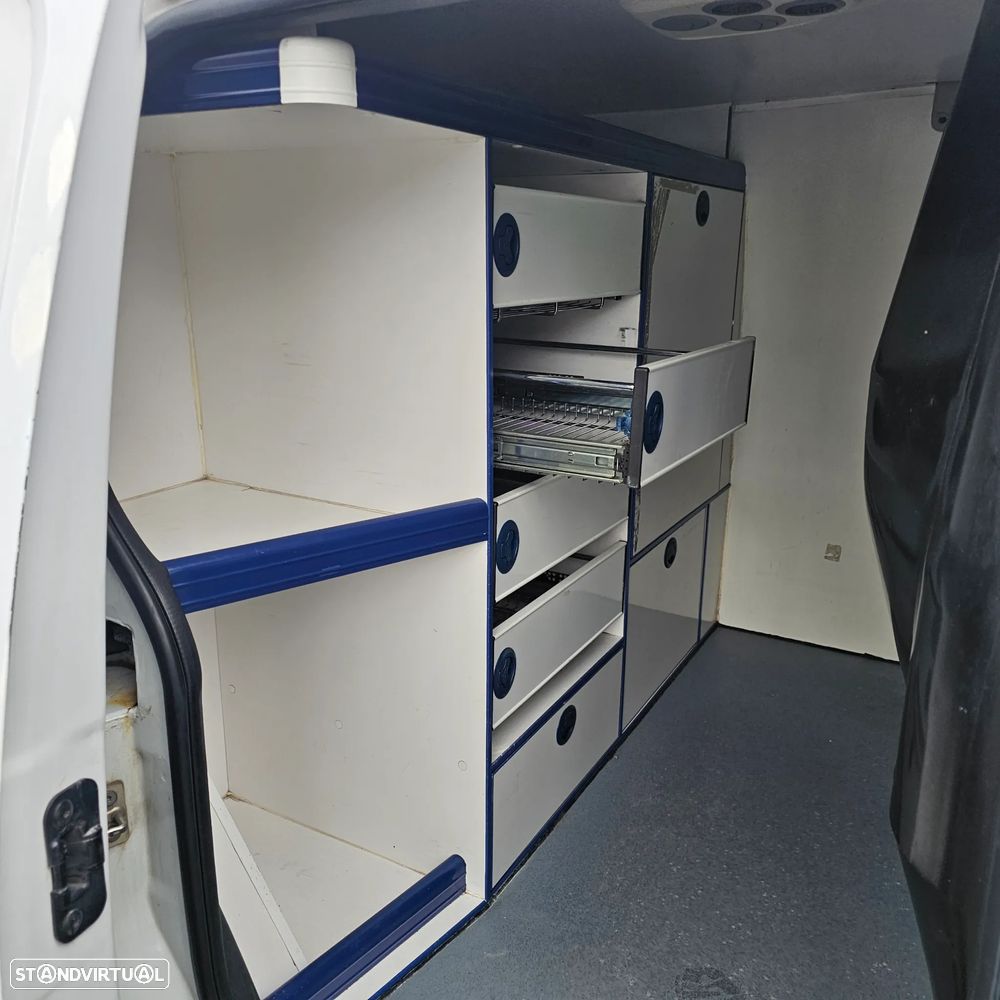 Renault Kangoo 3lug isótermica - 11