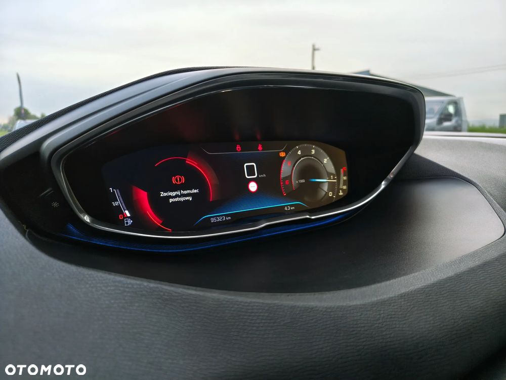 Peugeot 5008 BlueHDi 120 Allure - 26