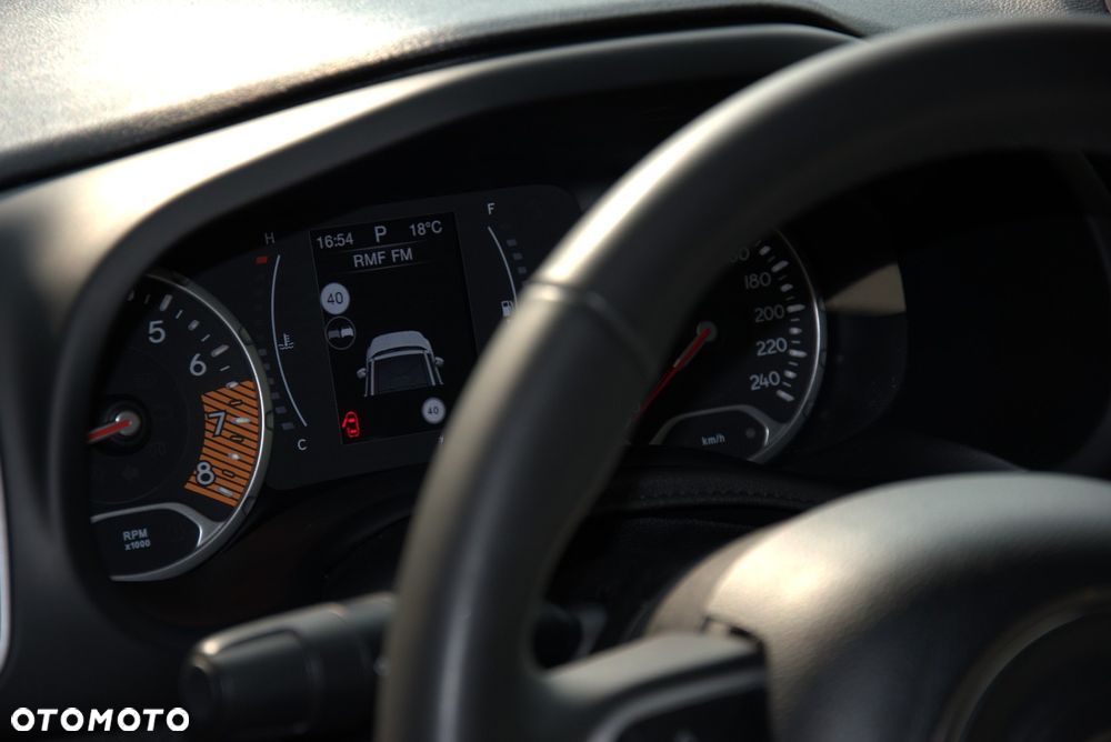 Jeep Renegade - 15