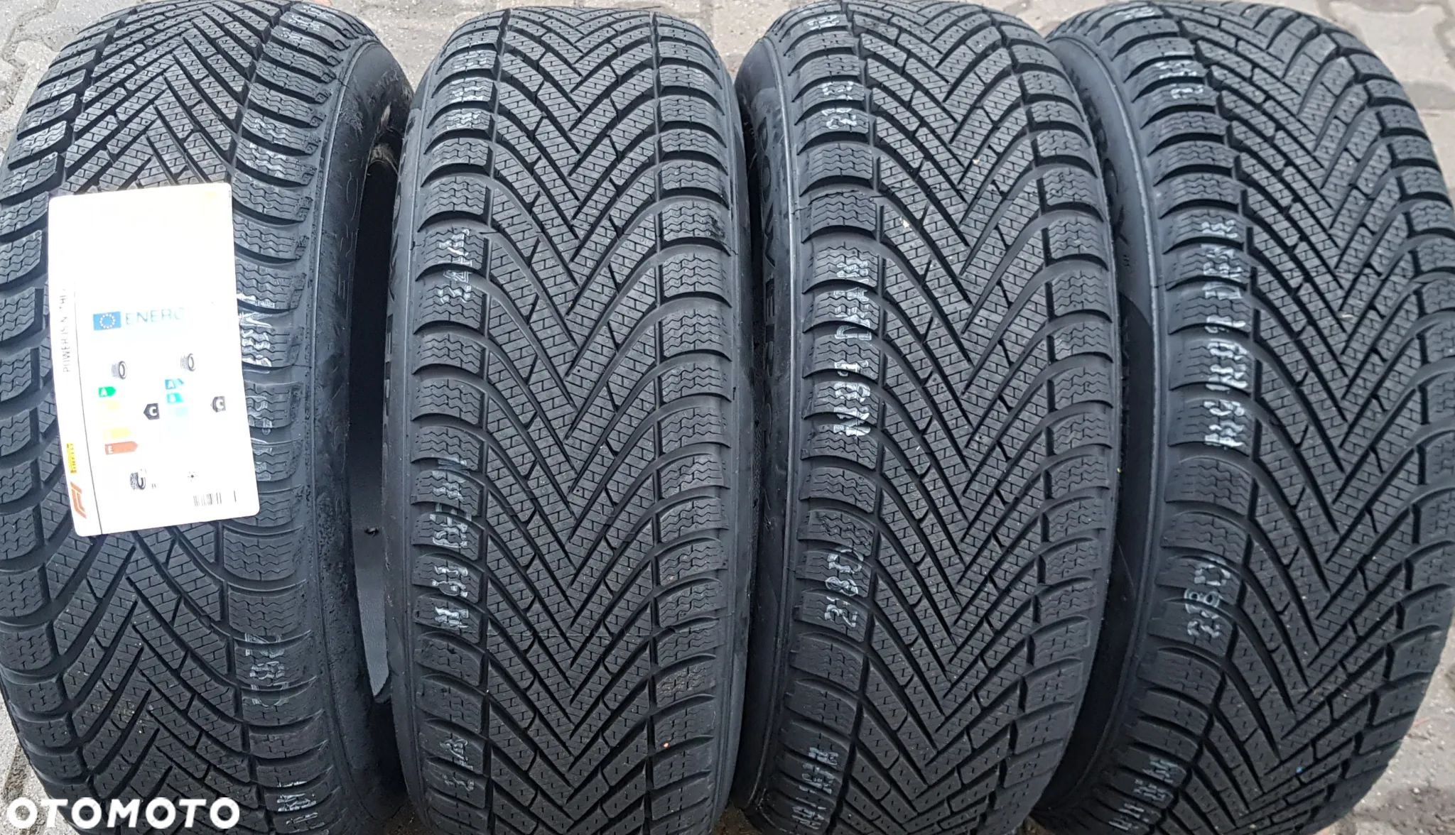 4x 205/55R16 Pirelli Powergy Winter Komplet opon zimowych - 1