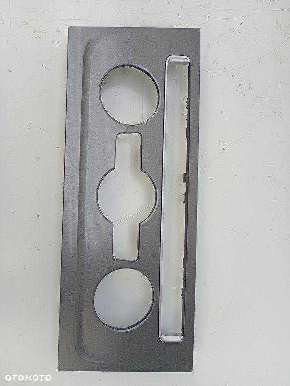 ramka obudowa licznika panelu nawiewu radia osłona vw golf VII 7 5G1863100B 5G1819743D 5G0857059 - 3