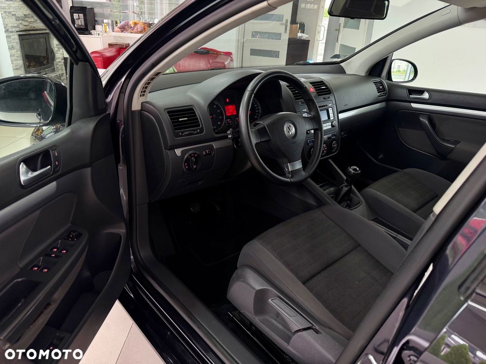 Volkswagen Golf 1.6 Tour Edition - 30