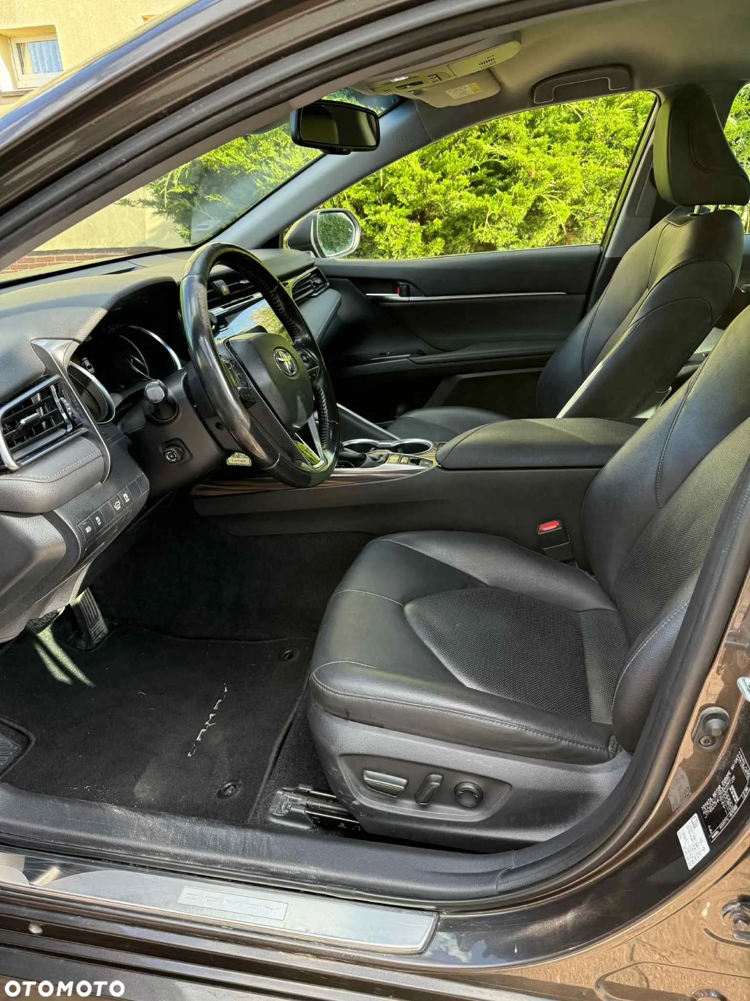Toyota Camry 2.5 Hybrid Executive CVT - 12