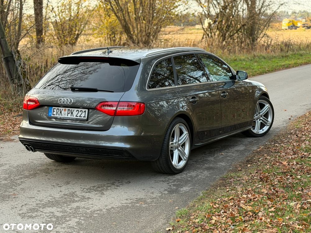 Audi A4 Avant 2.0 TDI DPF clean diesel multitronic S line Sportpaket - 22