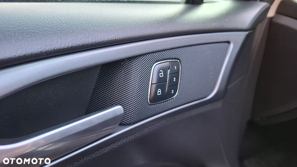 Ford Mondeo SW 2.0 TDCi Titanium PowerShift - 25